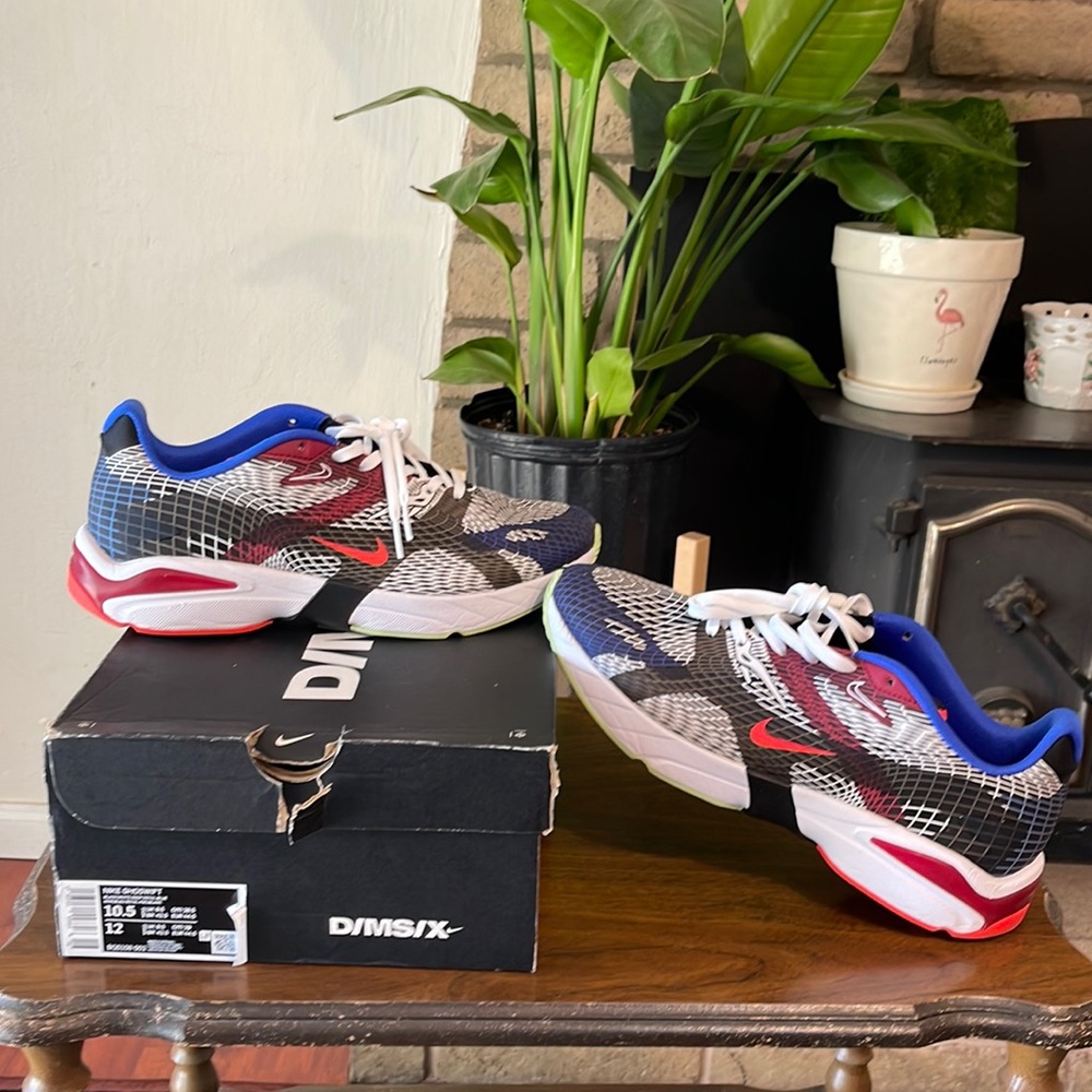 Nike D/MS/X Ghoswift Shoes Size 10.5. Colorful, Barely used. Condition 9.5/10